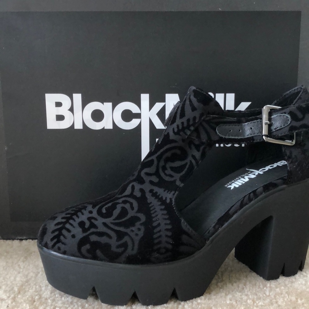 BlackMilk x Solestruck Black Velvet Platform Mary Jane Heels, Women's 9 US